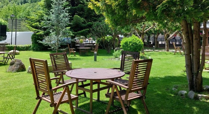 Jardín Hotel Saurat